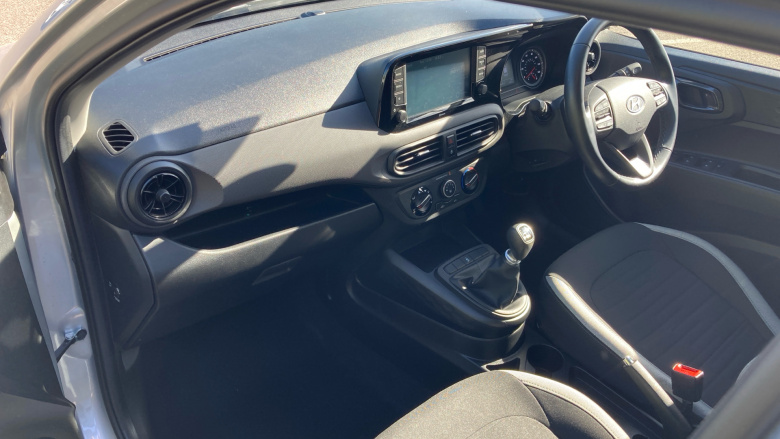 Hyundai i10 1.0 MPi SE Connect 5dr Petrol Hatchback